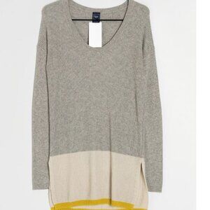 GAP Striped V Neck Wool Blend Gray/Yellow Long Sweater (Size XS, Oversized)